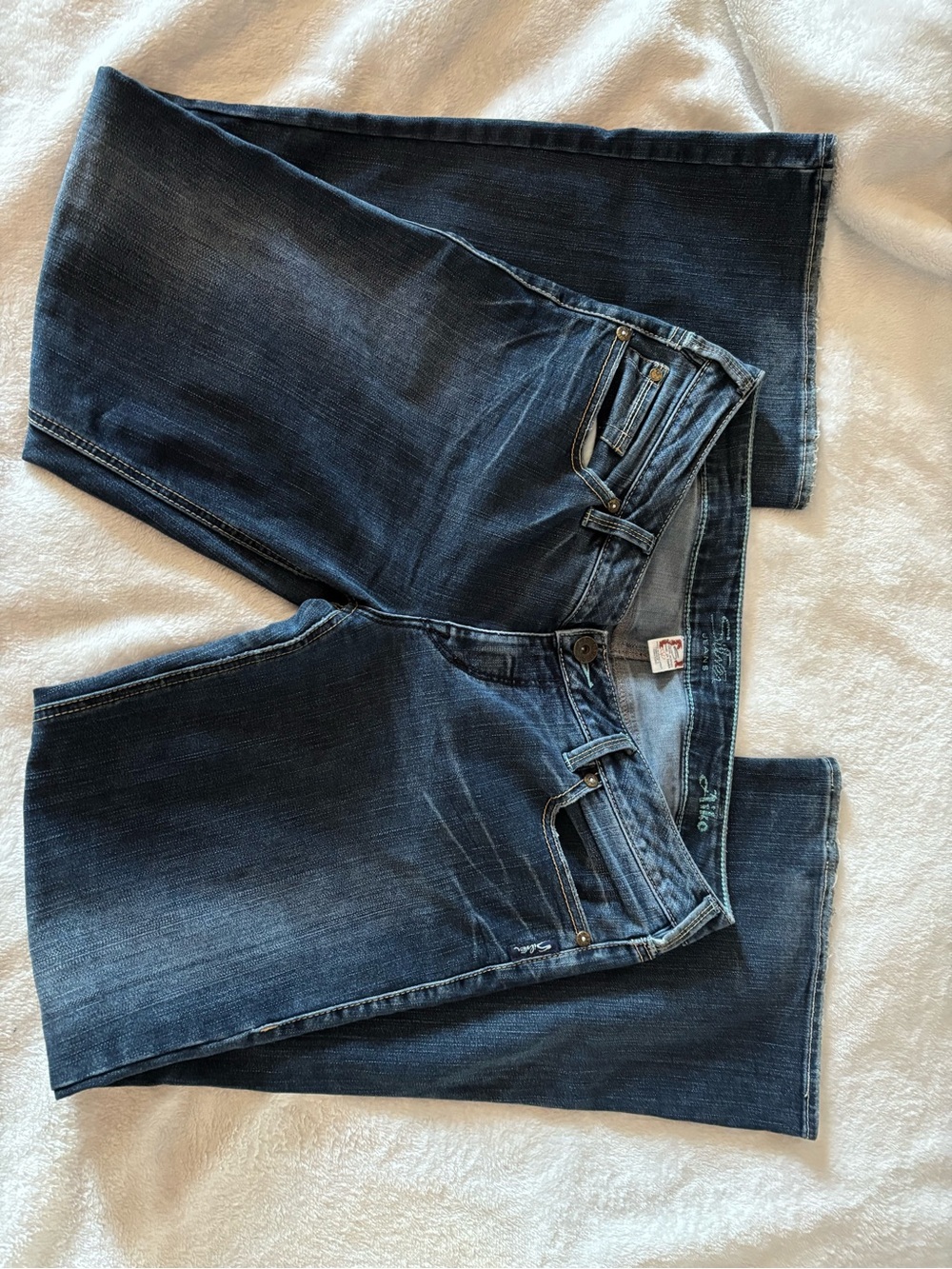 Classic Dark Blue Silver Brand Women's Jeans - Comfortable Everyday Boot Cut Fit